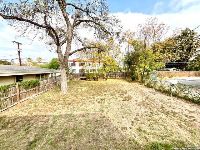 1645 W Mulberry, San Antonio, TX 78201