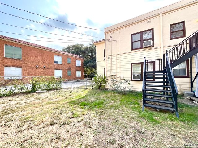 1645 W Mulberry, San Antonio, TX 78201