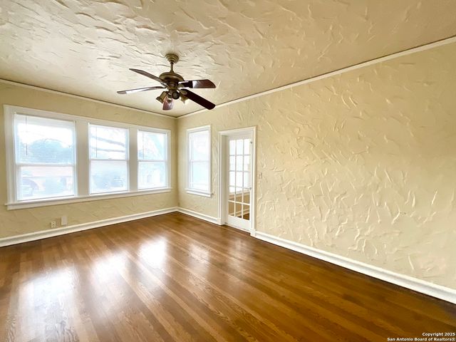 1645 W Mulberry, San Antonio, TX 78201