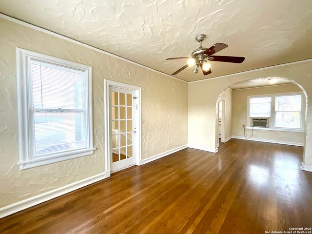 1645 W Mulberry, San Antonio, TX 78201