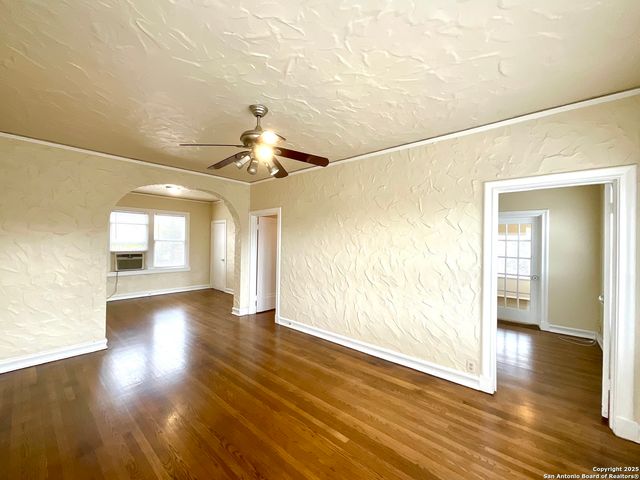 1645 W Mulberry, San Antonio, TX 78201