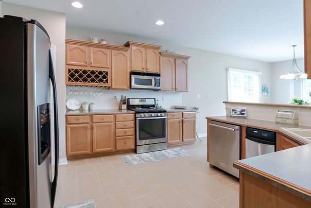 896 Silverleaf Drive, Greenwood, IN 46143