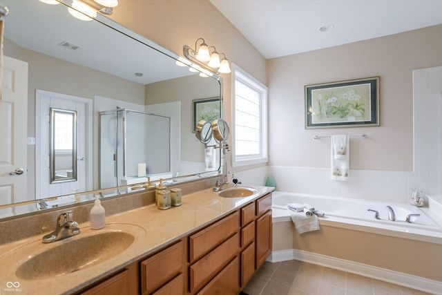 896 Silverleaf Drive, Greenwood, IN 46143