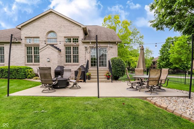 896 Silverleaf Drive, Greenwood, IN 46143