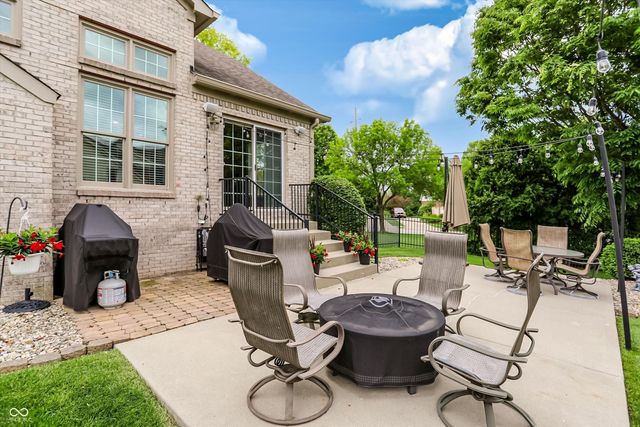 896 Silverleaf Drive, Greenwood, IN 46143