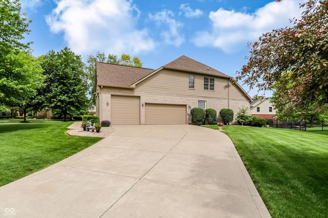 896 Silverleaf Drive, Greenwood, IN 46143