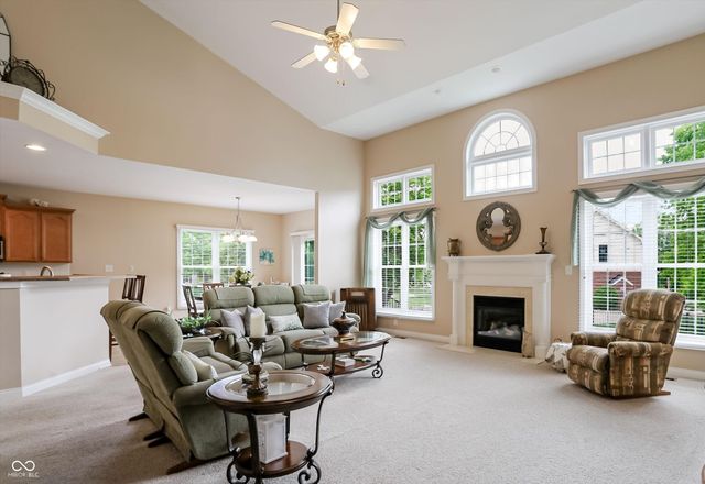 896 Silverleaf Drive, Greenwood, IN 46143
