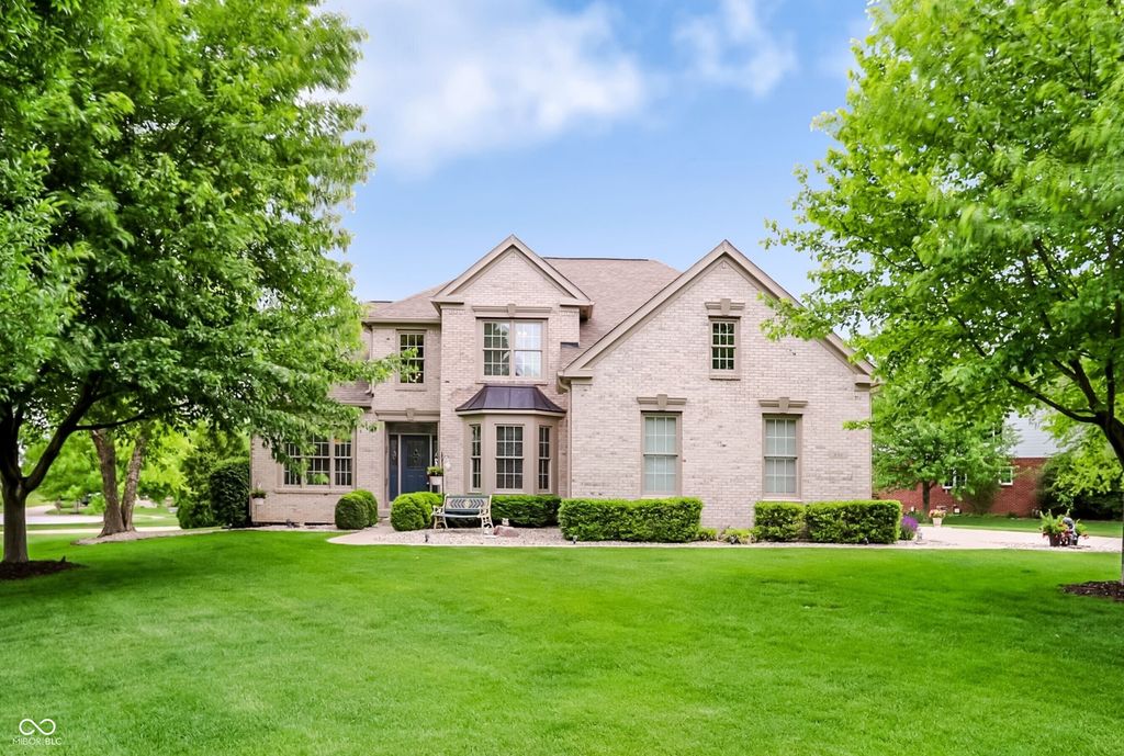 896 Silverleaf Drive, Greenwood, IN 46143