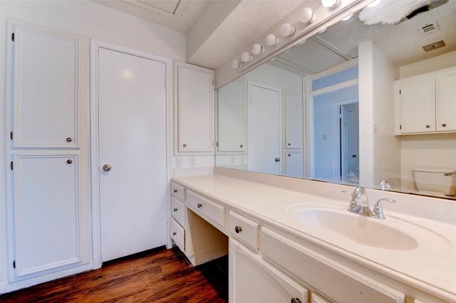 2137 Casa Rio Circle, Dickinson, TX 77539