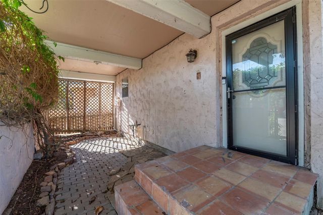 2137 Casa Rio Circle, Dickinson, TX 77539