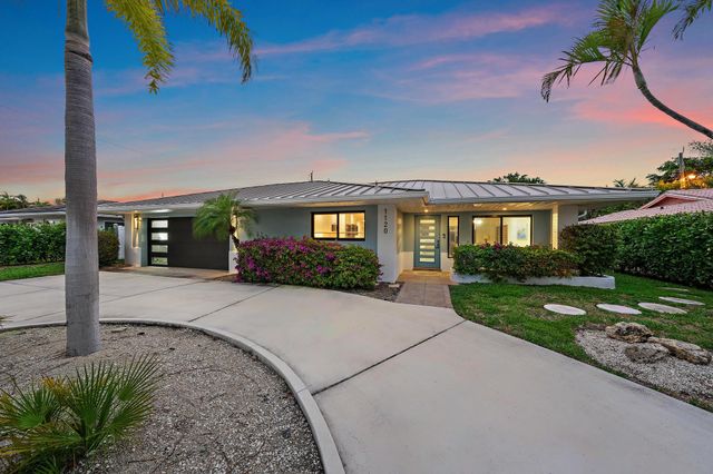 1120 Singer Drive, Riviera Beach, FL 33404