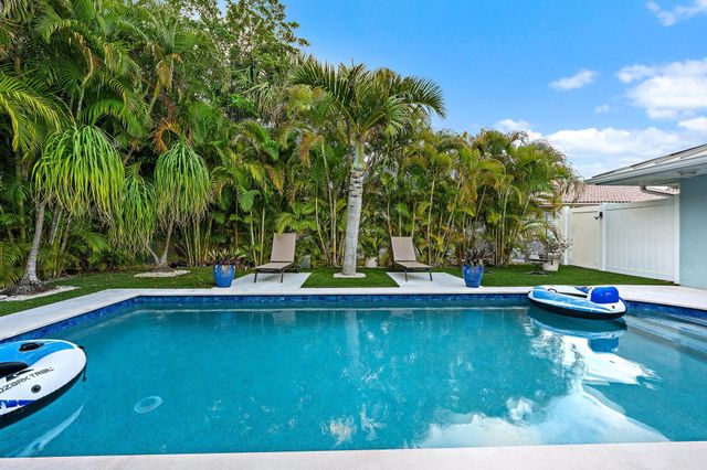 1120 Singer Drive, Riviera Beach, FL 33404