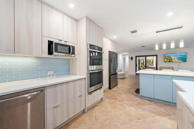 1120 Singer Drive, Riviera Beach, FL 33404