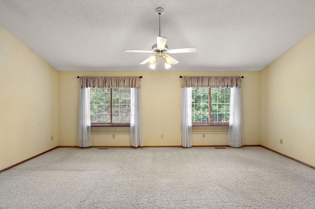 2879 Devonshire Place, Woodbury, MN 55125