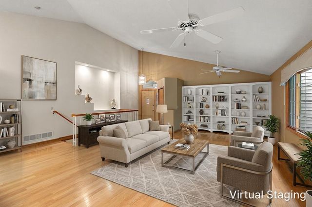 2879 Devonshire Place, Woodbury, MN 55125