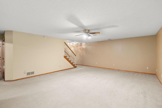 2879 Devonshire Place, Woodbury, MN 55125