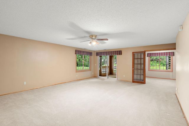 2879 Devonshire Place, Woodbury, MN 55125