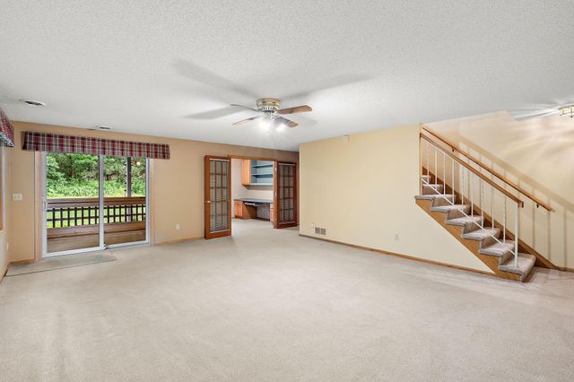 2879 Devonshire Place, Woodbury, MN 55125