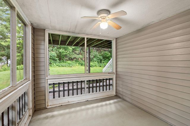 2879 Devonshire Place, Woodbury, MN 55125