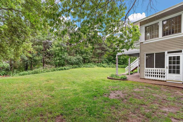 2879 Devonshire Place, Woodbury, MN 55125