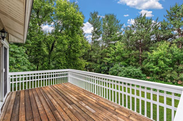 2879 Devonshire Place, Woodbury, MN 55125