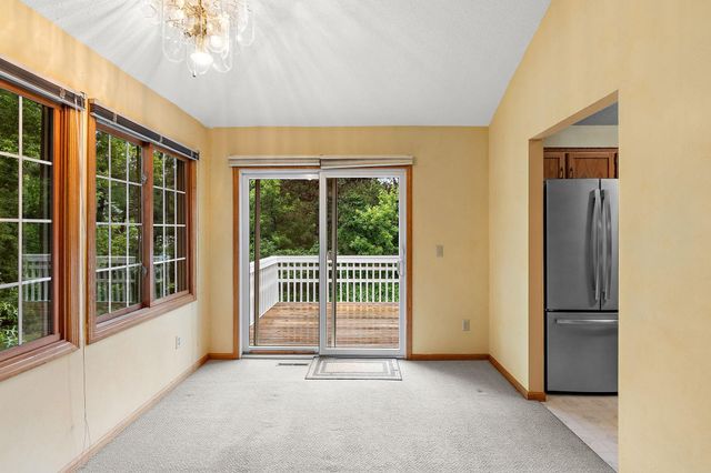 2879 Devonshire Place, Woodbury, MN 55125