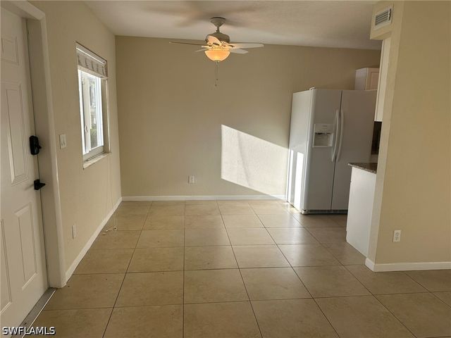 4621 Bayshore DR Q6, Naples, FL 34112