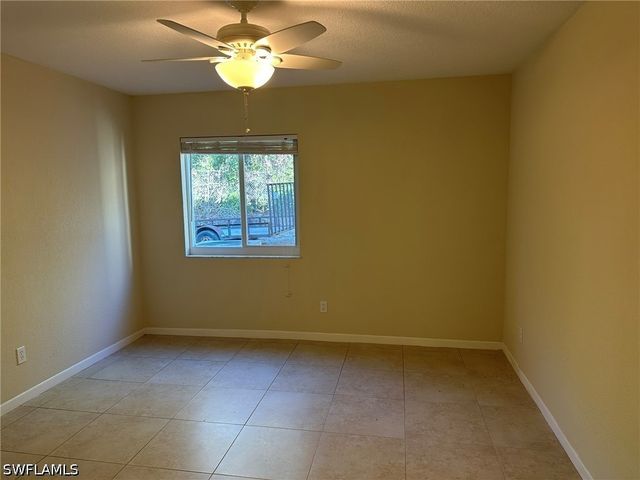 4621 Bayshore DR Q6, Naples, FL 34112