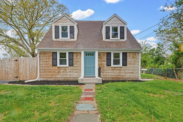 24 Otis Road, Hyannis, MA 02601