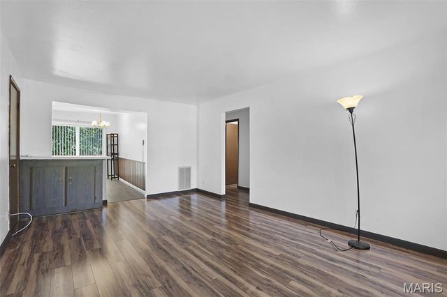 459 S Clay Avenue C, Kirkwood, MO 63122