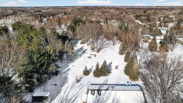 17 Marvy Street, Circle Pines, MN 55014