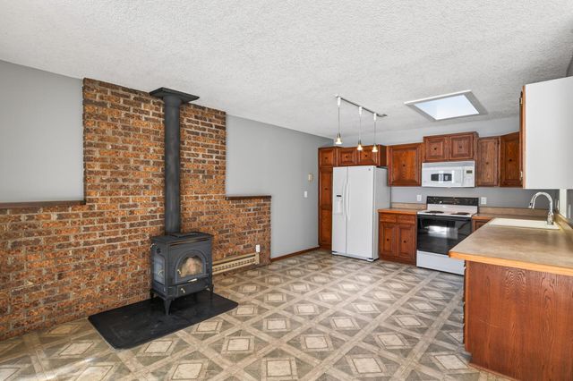 17 Marvy Street, Circle Pines, MN 55014