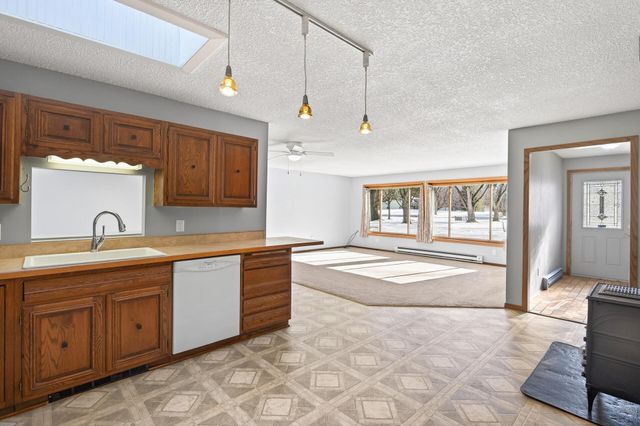 17 Marvy Street, Circle Pines, MN 55014