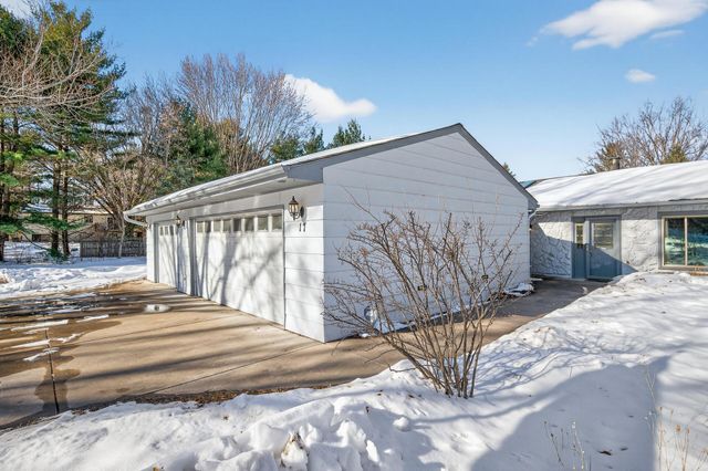 17 Marvy Street, Circle Pines, MN 55014