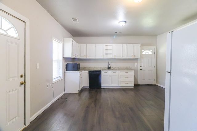 300 A E Matthews Street, Brookland, AR 72417