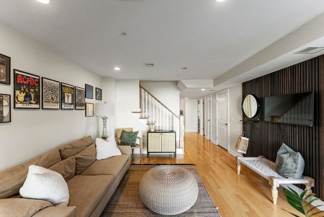 60 Robbins Rd. 25, Plymouth, MA 02360