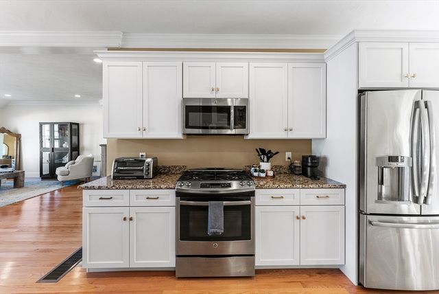 60 Robbins Rd. 25, Plymouth, MA 02360