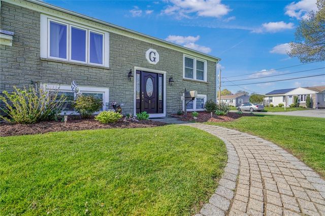 1 Pinehurst Road, East Providence, RI 02915