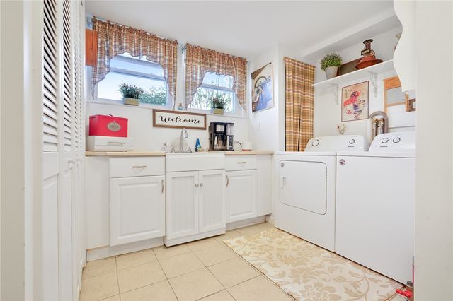 1 Pinehurst Road, East Providence, RI 02915