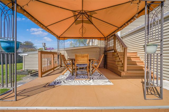 1 Pinehurst Road, East Providence, RI 02915