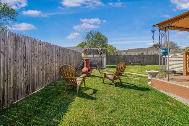 1 Pinehurst Road, East Providence, RI 02915