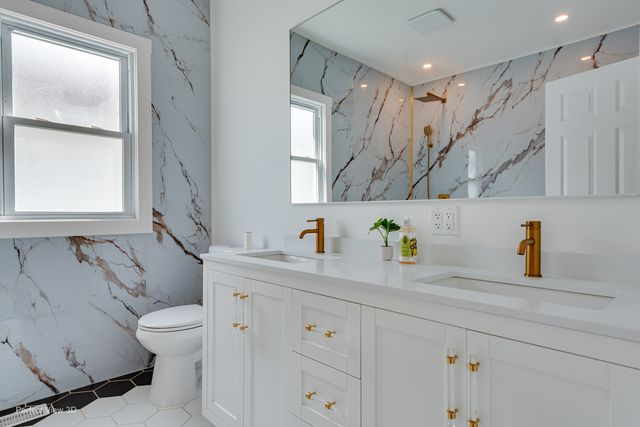 318 W 112th Street, Chicago, IL 60628