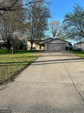 607 E River Street, Monticello, MN 55362