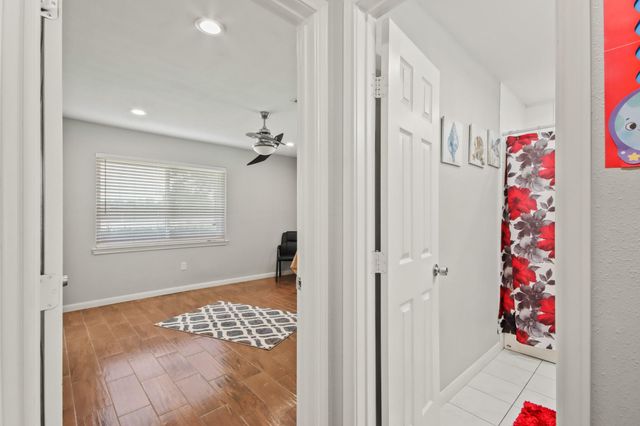 5302 Treaschwig Road, Spring, TX 77373