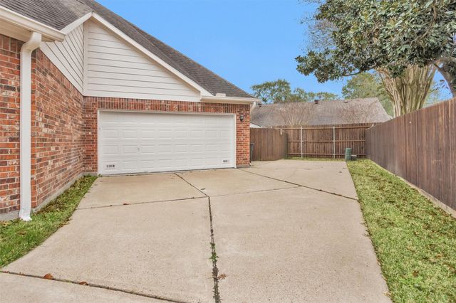 22951 Heathercroft Drive, Katy, TX 77450