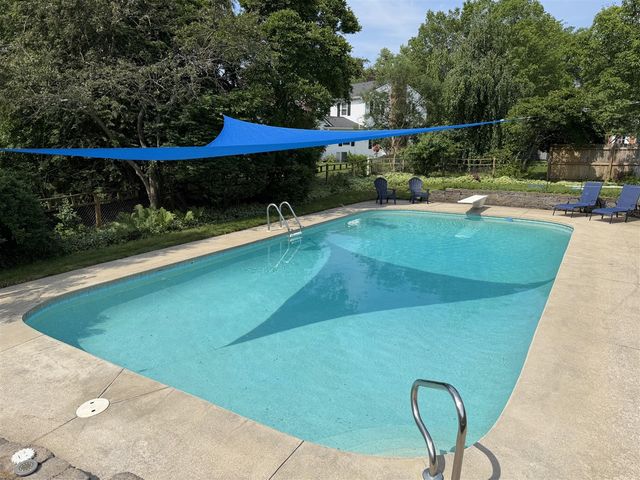 1935 Skyler Drive, Kalamazoo, MI 49008