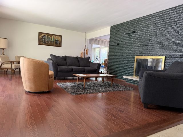 1935 Skyler Drive, Kalamazoo, MI 49008