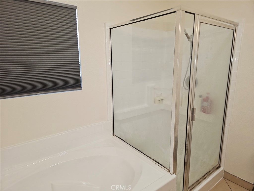 Image 10 of property listing at 27629 7th Street, Highland, CA 92346
