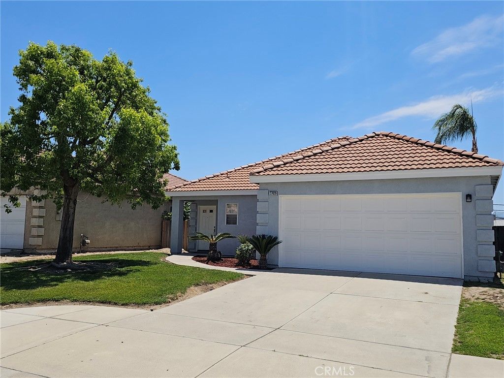 Image 17 of property listing at 27629 7th Street, Highland, CA 92346