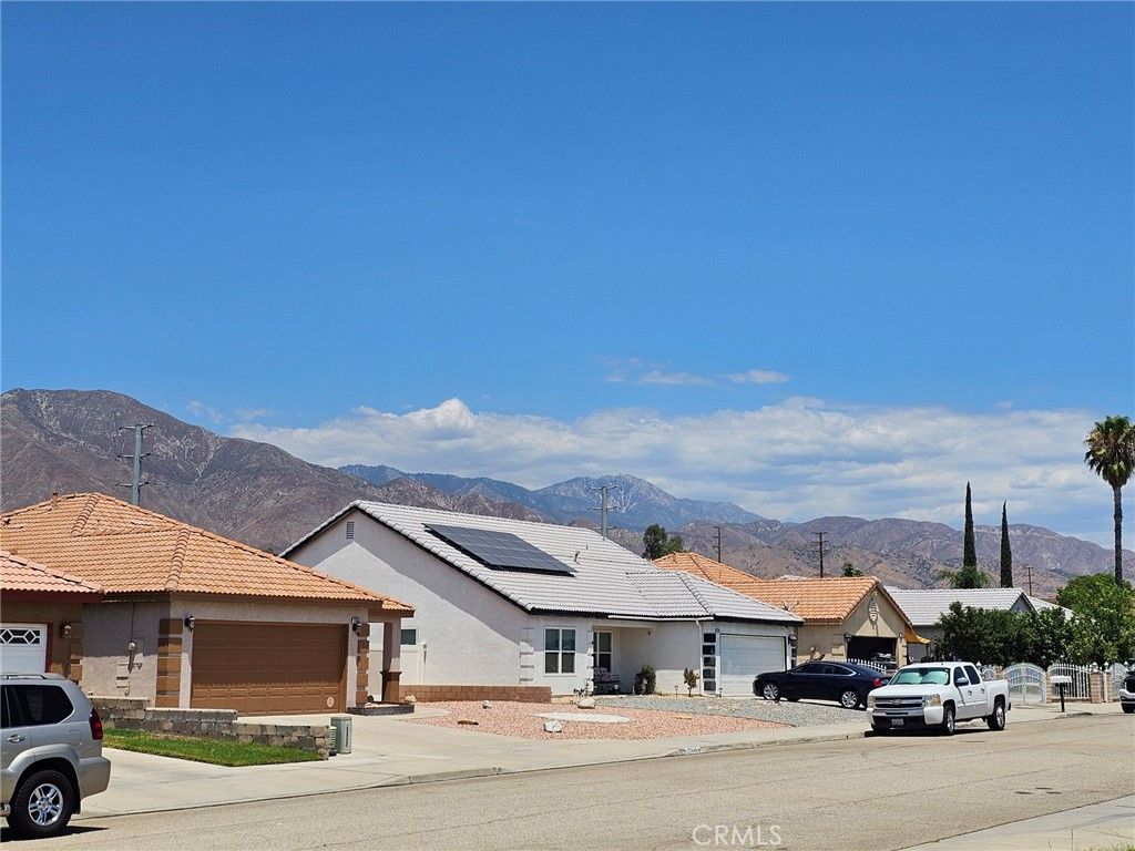 Image 20 of property listing at 27629 7th Street, Highland, CA 92346